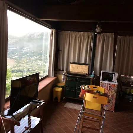 D'amare Konukevi Itri
